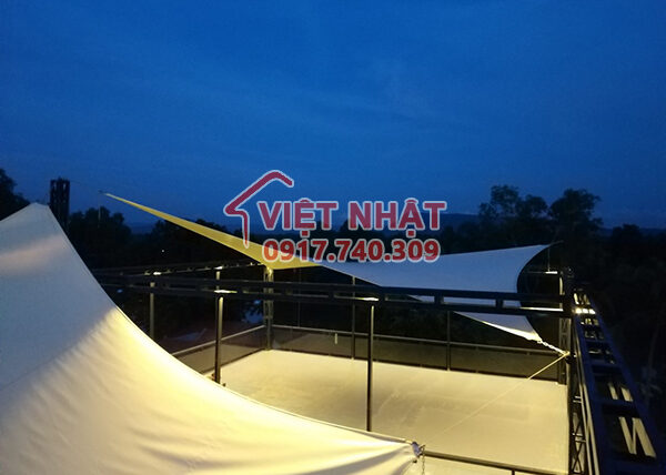 Bạt căng tầng thượng villa Anh Quân