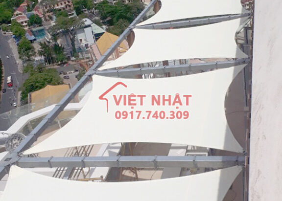 Thi công bạt căng phần hiên villa Anh Quân