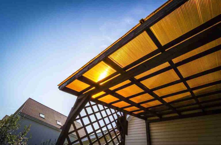 Mái Che Lấy Sáng Polycarbonate: Giải Pháp Hoàn Hảo Cho Không Gian Sống Hiện Đại Tràn Ngập Ánh Sáng Tự Nhiên