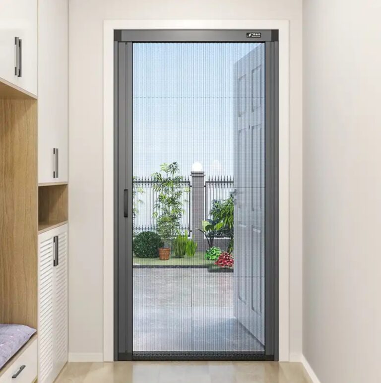 So Sánh Chi Tiết Các Loại Cửa Lưới Chống Muỗi Phổ Biến: Cuốn, Xếp, Lùa, Cố Định – Đâu Là Lựa Chọn Tối Ưu?