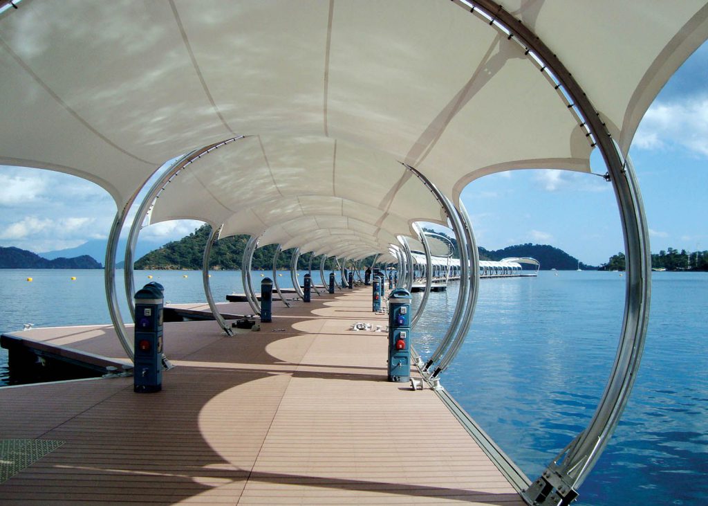 Mái che cho lối đi và sảnh đón