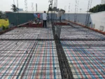 Bạt sọc dứa lót sàn trước khi đổ bê tông tại công trình