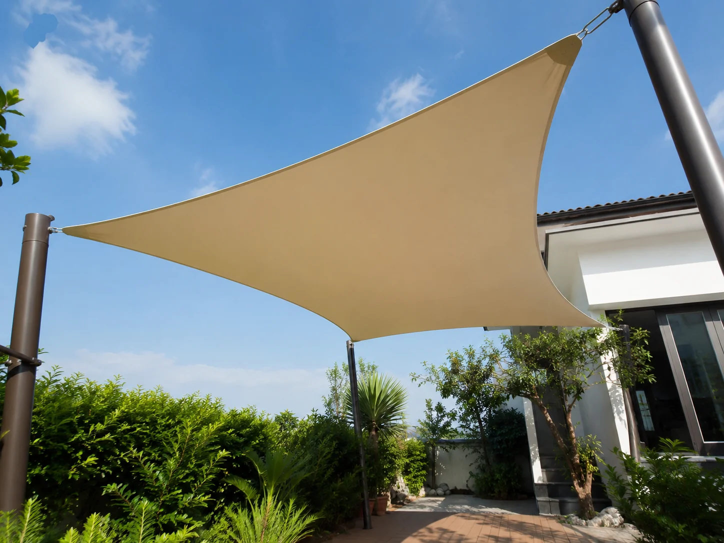 Bạt che nắng bạt căng PVC/PVDF màu kem căng thẳng che sân vườn nhà ở